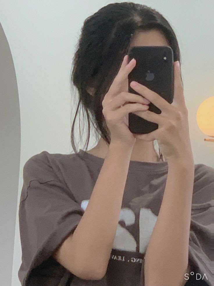 AnhGaiXinhCheMatSieuCute QQLive App 2026 Live Idol Hot Quà Thưởng Hấp Dẫn anh gai xinh chup anh truoc guong che mat