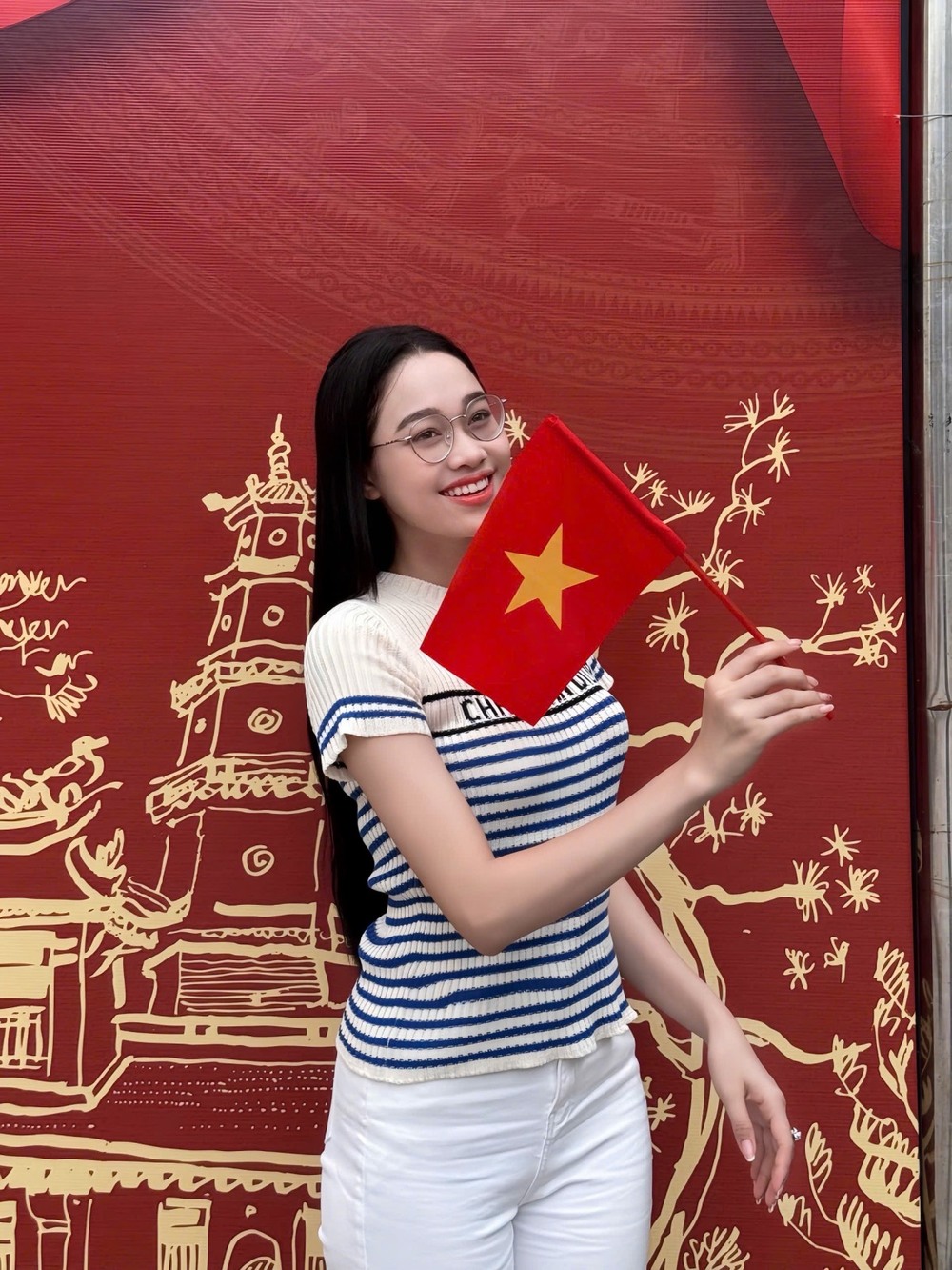 QQLive App - Hoa hậu Biển Đảo Việt Nam 2025 rạng rỡ tập luyện cho lễ diễu binh 2/9