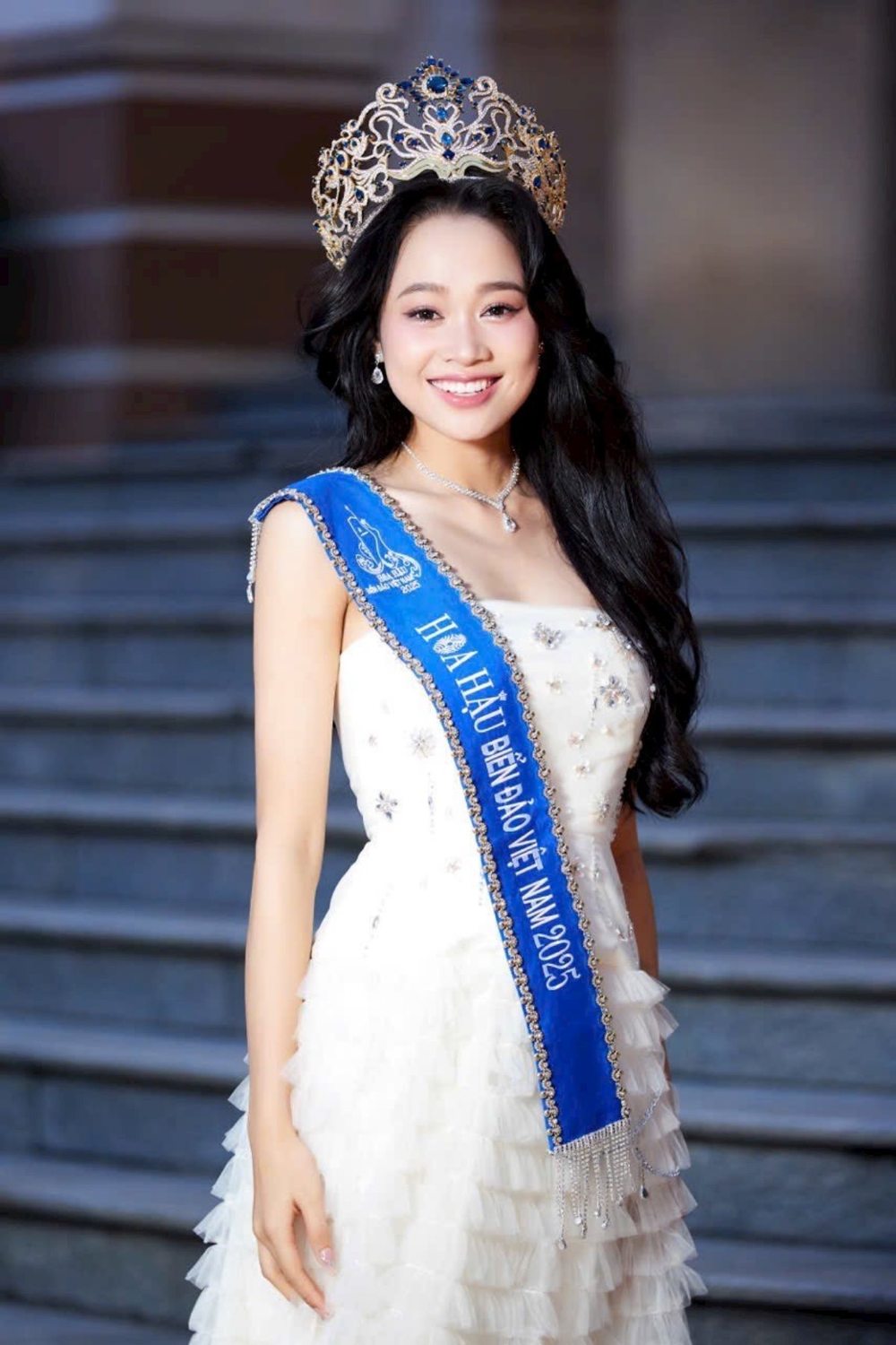 Hoạt Động Văn Hóa Nghệ Thuật của Mỹ Linh - Idol QQLive trước đây