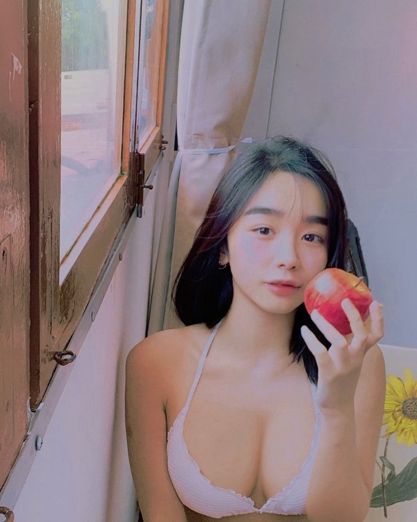 Trần Minh Thiên Di Muốn Ngắm Ngực Bự Thì Bơi Hết Vào Đây 9 QQLive App 2026 Live Idol Hot Quà Thưởng Hấp Dẫn tran minh thien di16