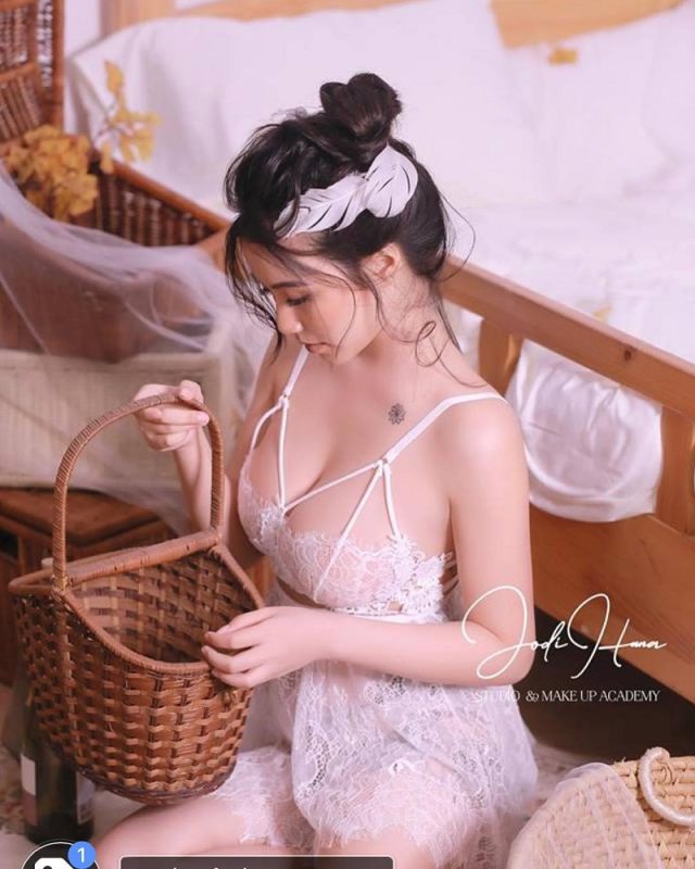 Linh Miu Và Bộ Ảnh Khoe Dâm Chất Hơn Nước Cất 16 QQLive App 2026 Live Idol Hot Quà Thưởng Hấp Dẫn linh miu13 1