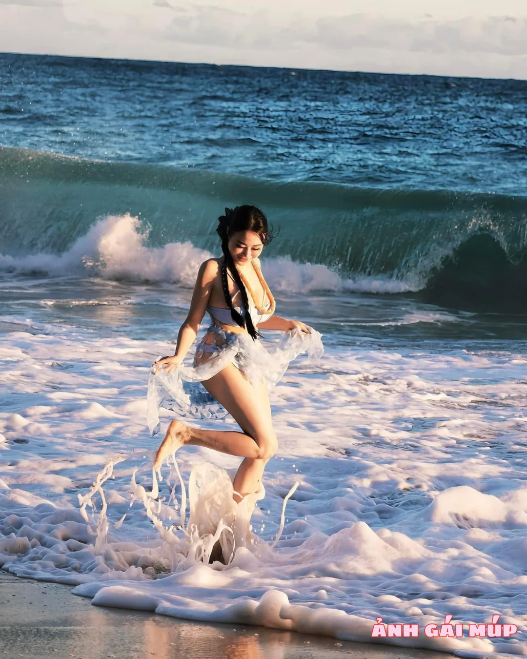 qqlive com shows bo anh gai xinh tam bien 2025 060 Ảnh Gái Xinh Tắm Biển 2025 Top 500 Em Gái Tắm Biển Ngon Nhức Nách Gái Xinh Bikini